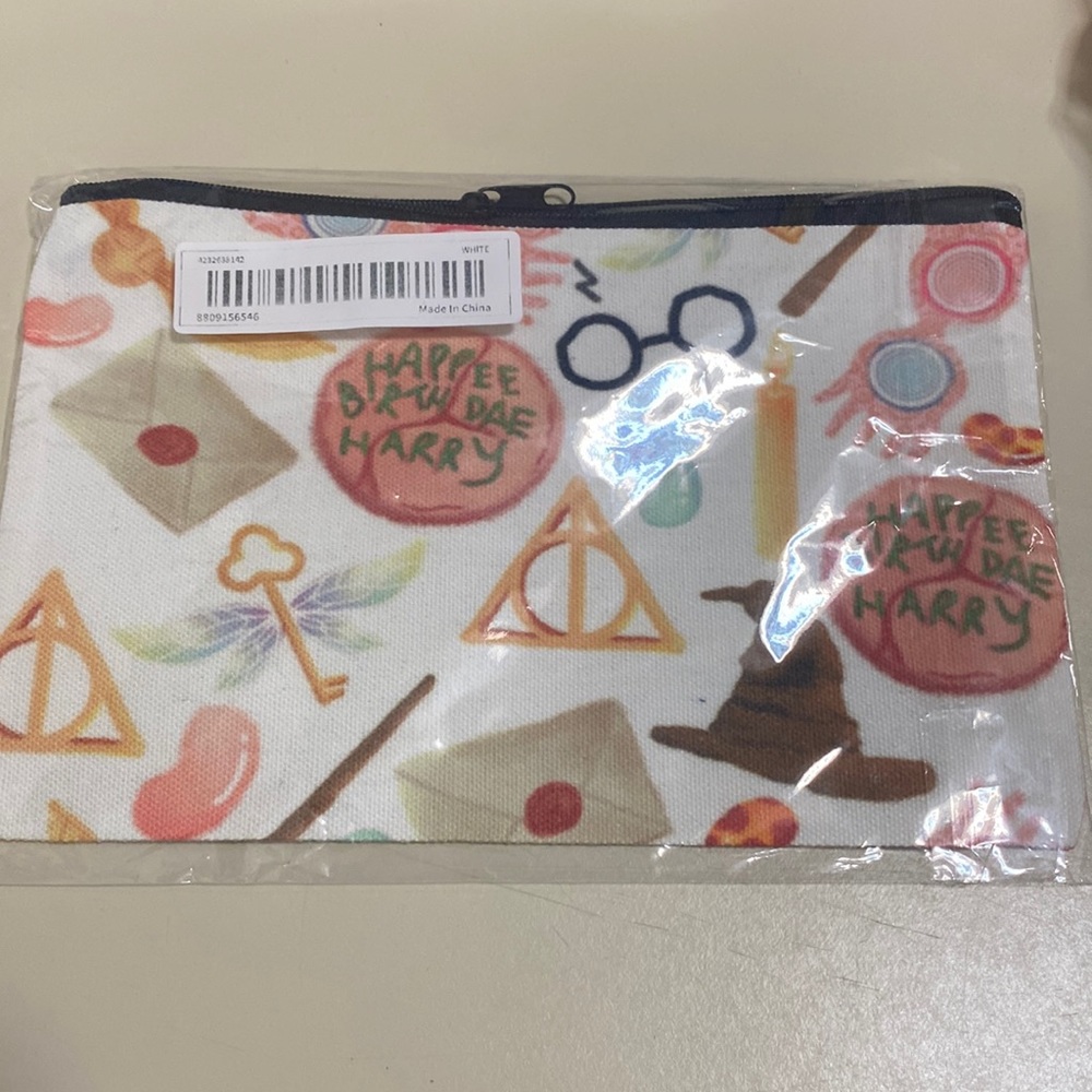 🌸 NWT Harry Potter zipper makeup pouch